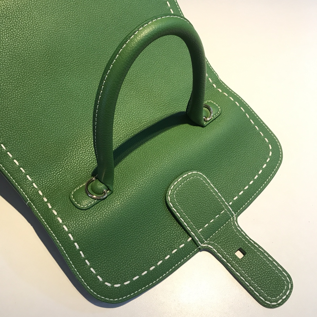 델보 브리앙 토고 박스백 미듐